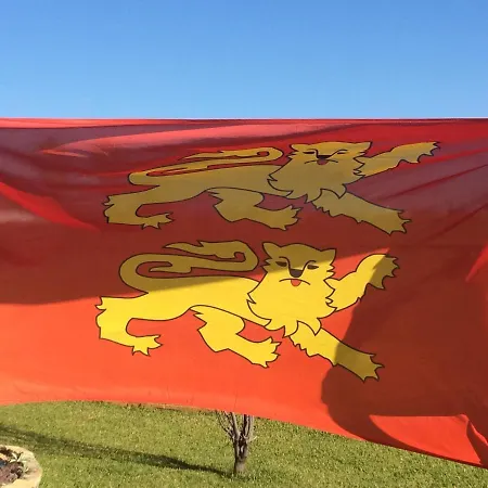 Normandia Parfum De Pommes Et D'histoire Nonant